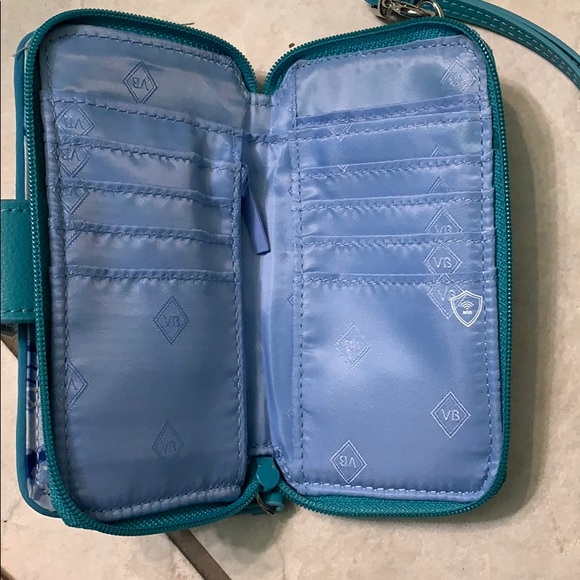 Vera Bradley - Picture 3 of 6